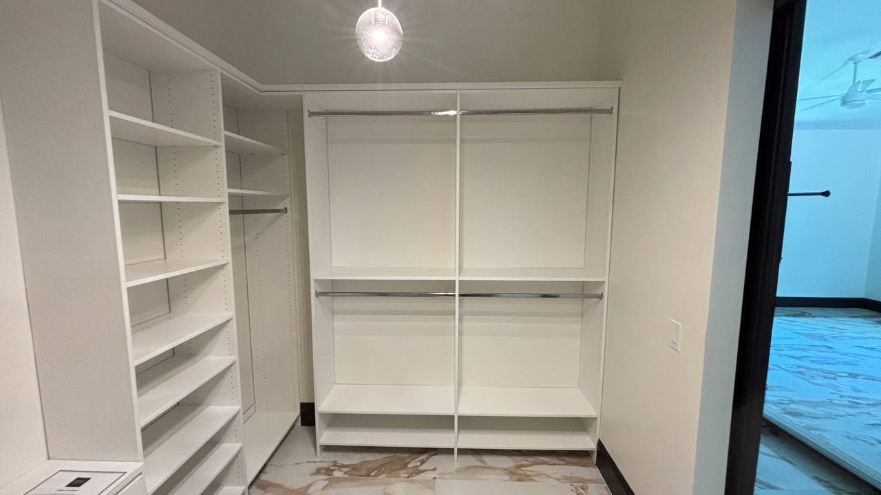 Premium Closet Features
