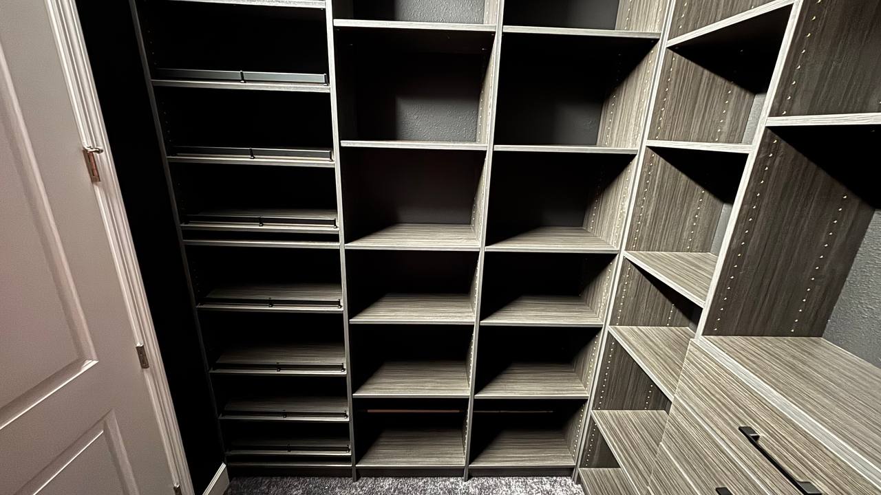 Walk-in Closet Design