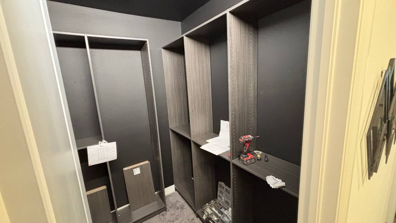 Modern Closet Organization
