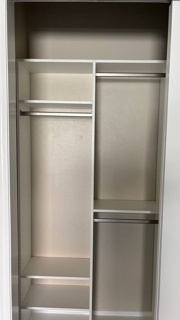 Contemporary Closet Style