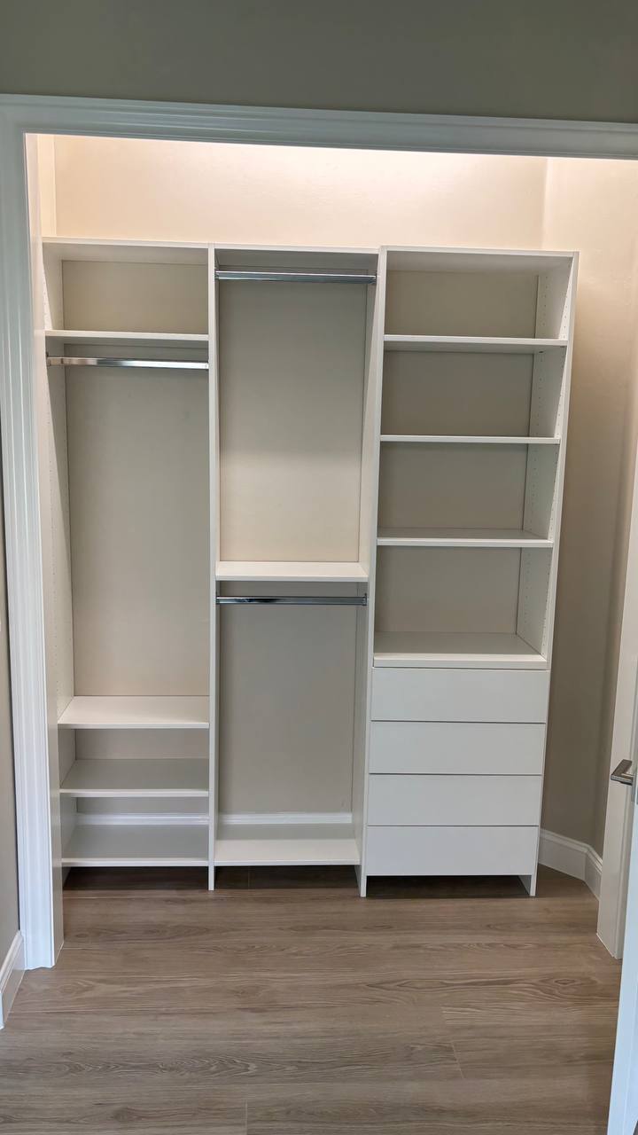 Luxury Closet Features