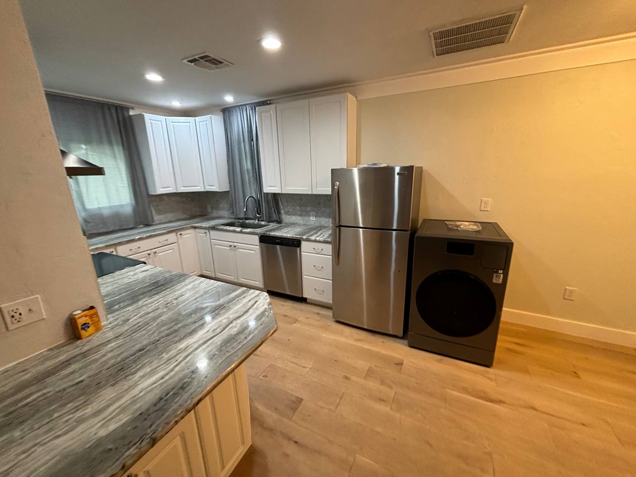 Contemporary Kitchen Style